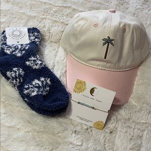 BOGO FREE Beachly Box Salt Sisters Lotus and Luna Frazier Sterling Palm Tree Hat